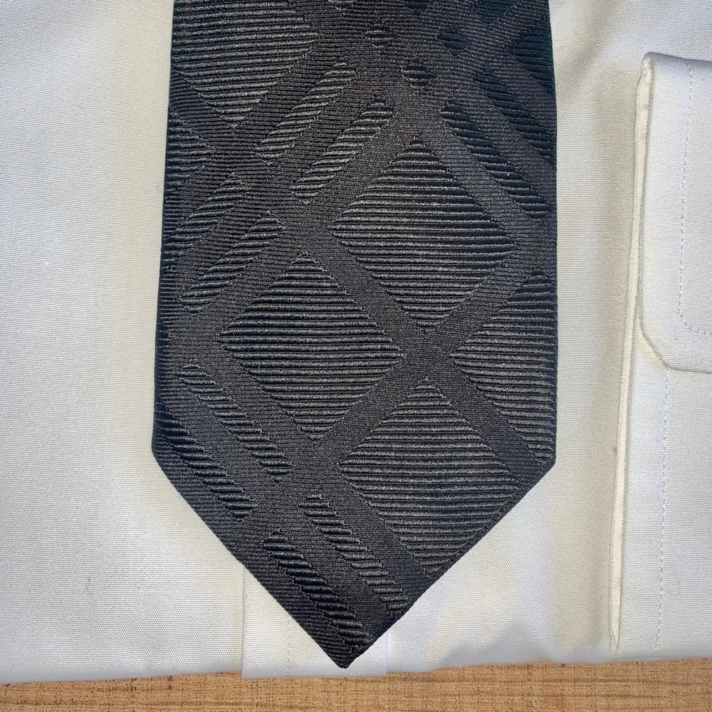 Burberry Modern Cut Black & Black Check Silk Tie